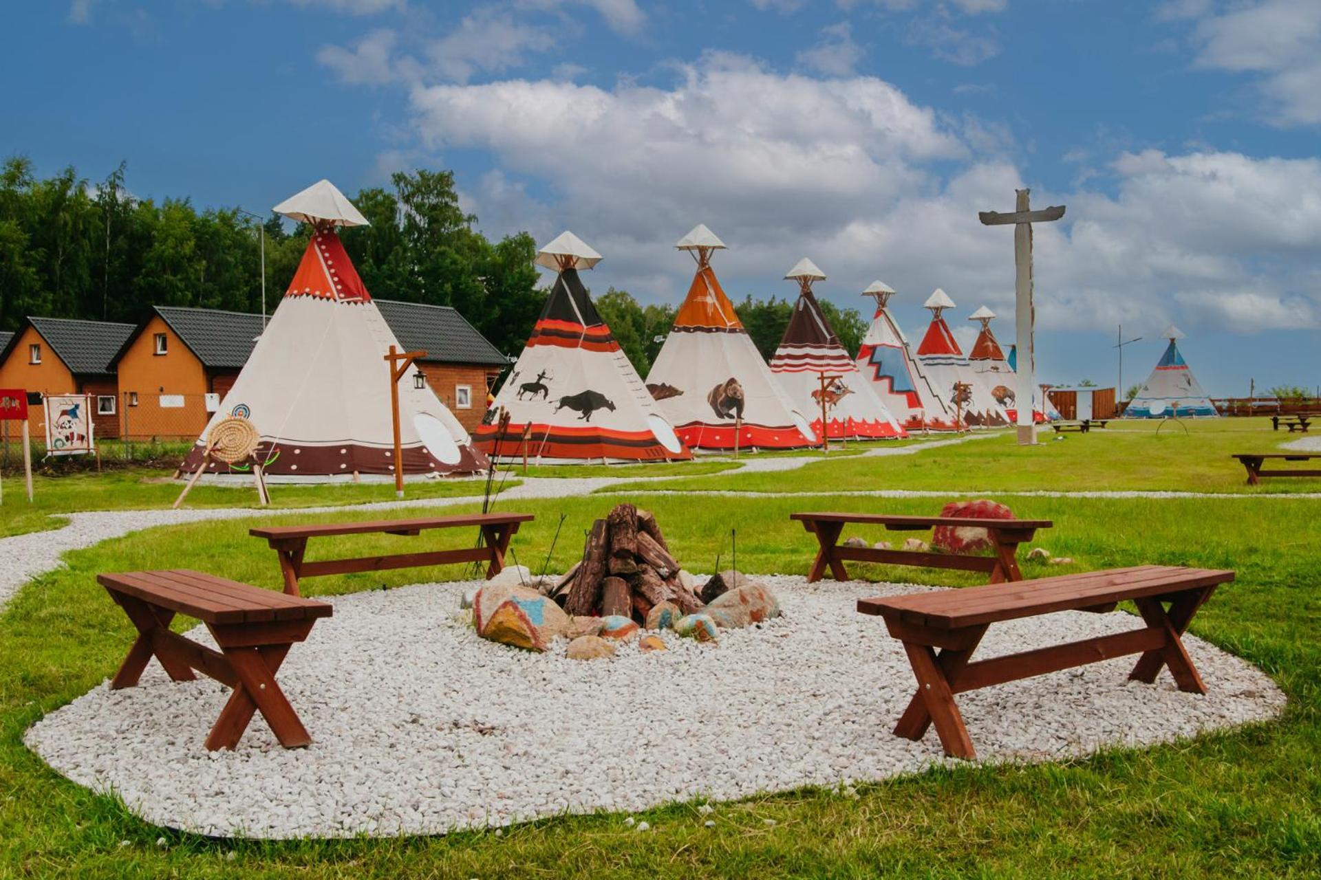 Indiana Camp - 150 M Od Suntago Park Hotel Grabce-Towarzystwo Buitenkant foto