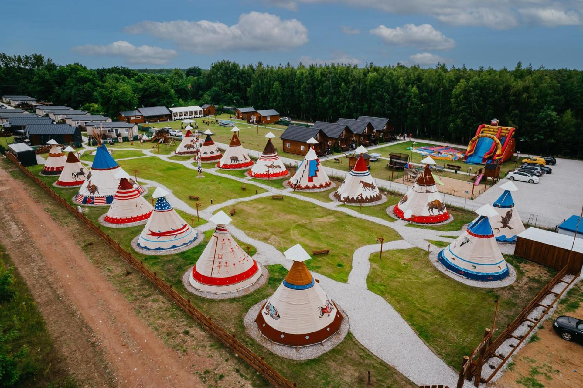Indiana Camp - 150 M Od Suntago Park Hotel Grabce-Towarzystwo Buitenkant foto