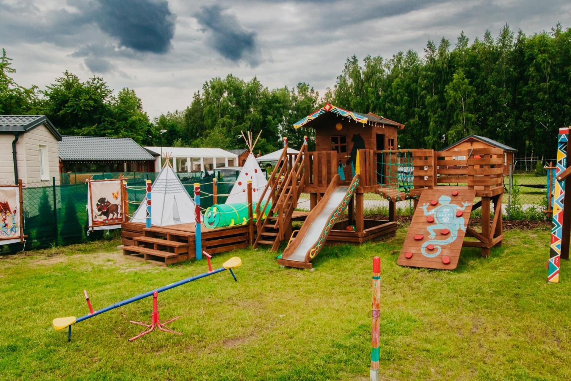 Indiana Camp - 150 M Od Suntago Park Hotel Grabce-Towarzystwo Buitenkant foto